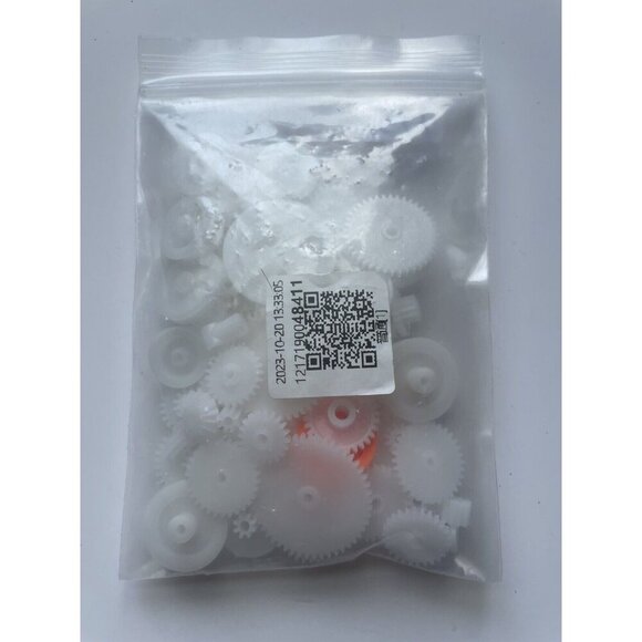 Plastic Cogs & Gears Multipack – DIY Toy Repairs & Mechanical Craft Components - Picture 3 of 3